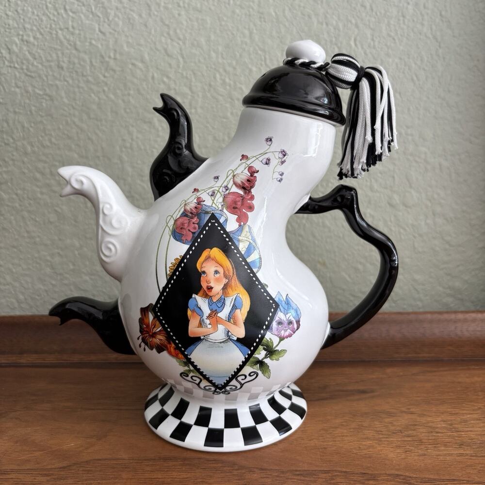 Alice in Wonderland Novelty Glazed Ceramic Teapot w/ Lid, Alice & Mad Hatter